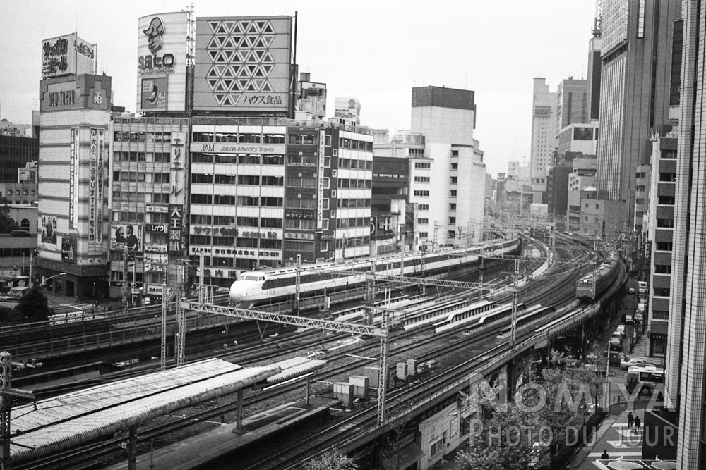 Shinkansen en gare de Yurakucho